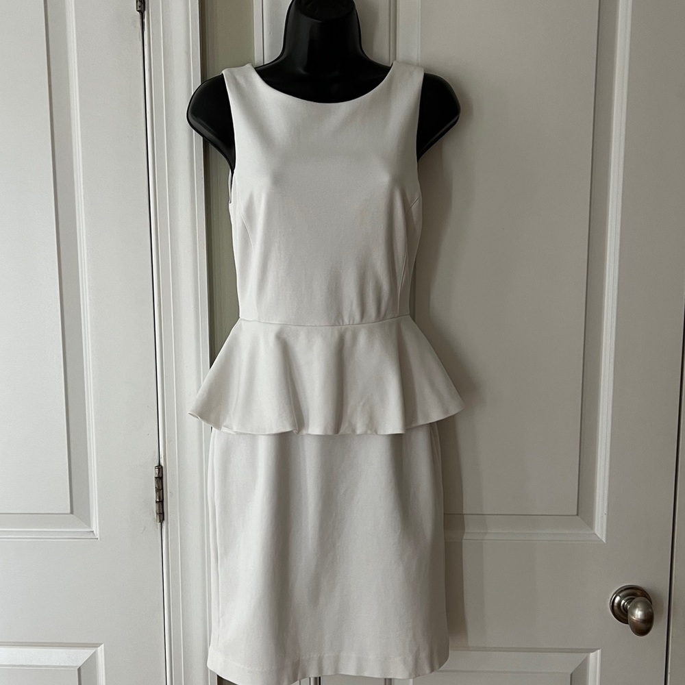 White House Black Market White Sleeveless Peplum Sheath Size 0